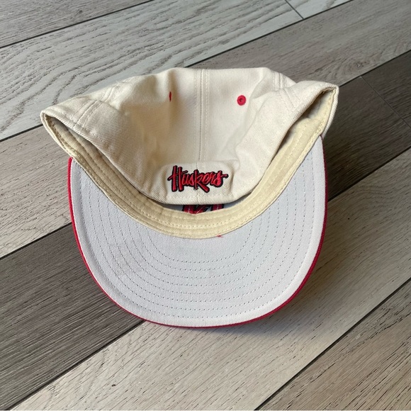 Adidas Nebraska Cornhuskers Cream and Red Cap with N Logo - Picture 4 of 5